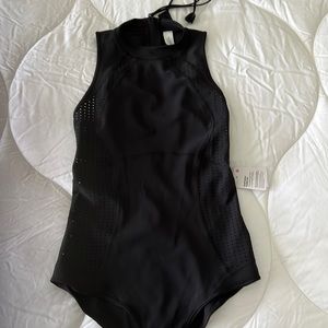 NWT Lululemon Swell Seeker swimsuit size 6